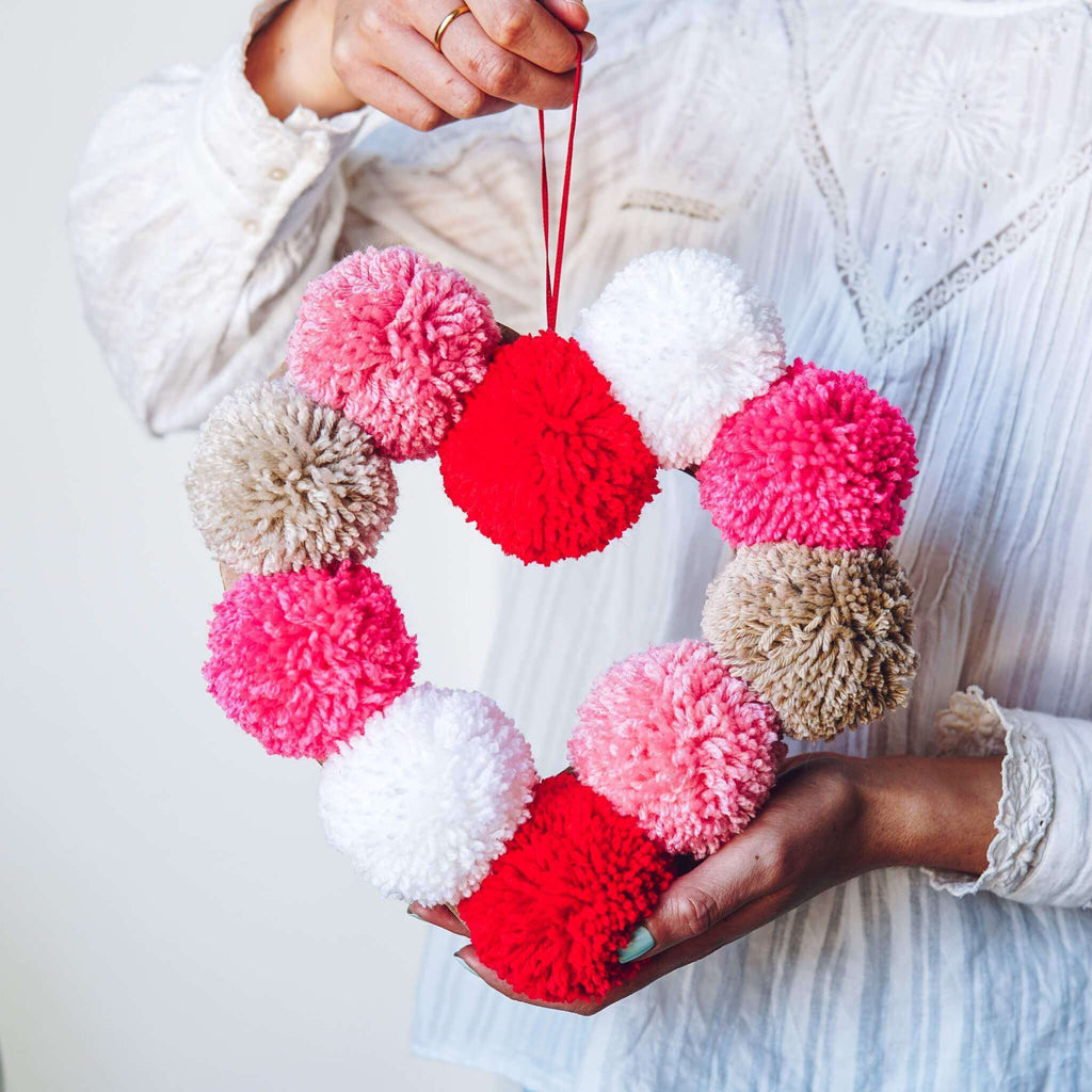 Pom Pom Heart Wreath Kit - Pom Stitch Tassel