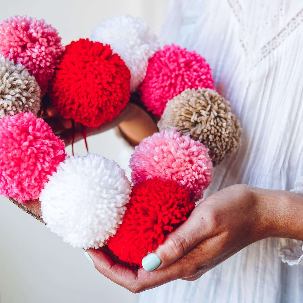 Pom Pom Heart Wreath Kit - Pom Stitch Tassel